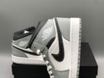 Air Jordan 1 Mid Little Dior