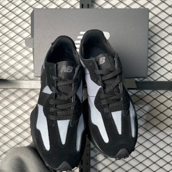 Black and gray New Bailun 327 series running shoes