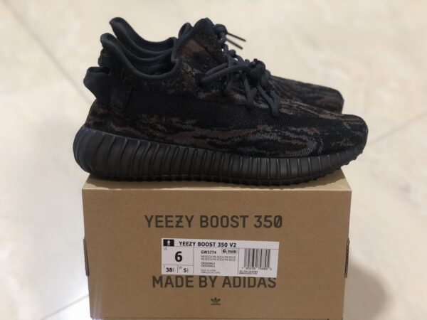 Yeezy Boost 350 V2 "MX Rock" naked eye starry sky