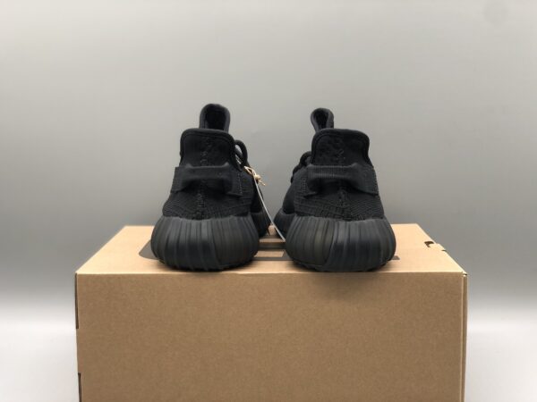 Yeezy Boost 350 V2 "Onyx" Mineral Black