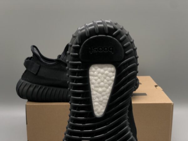 Yeezy Boost 350 V2 "Onyx" Mineral Black