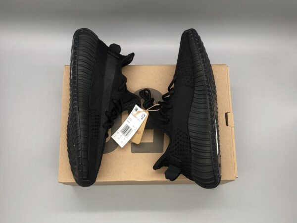 Yeezy Boost 350 V2 "Onyx" Mineral Black