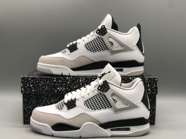 Air Jordan 4 “Military Black” gray black