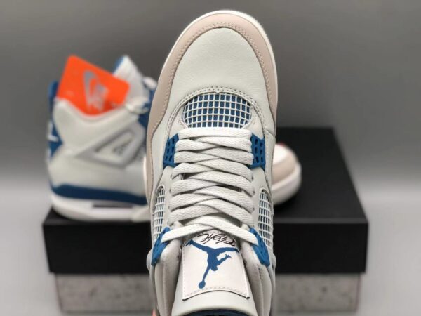 Air Jordan 4 “Military Blue” Navy