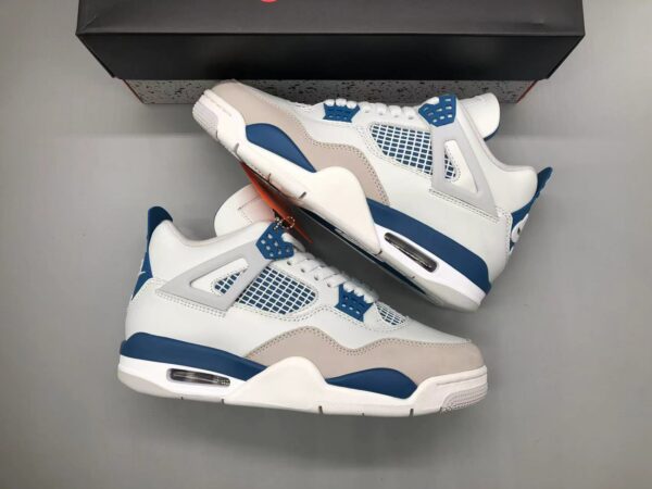 Air Jordan 4 “Military Blue” Navy