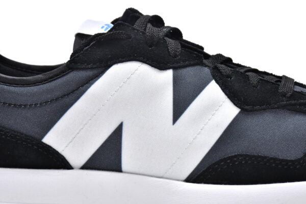 Black and white New Bailun 327 series running shoes