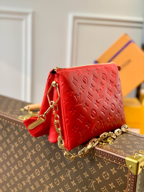 Louis Vuitton Item No.: M57792 Size: 26x20x12cm