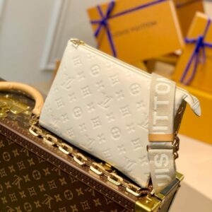 Louis Vuitton Item No.: M57793 Size: 26x20x12cm