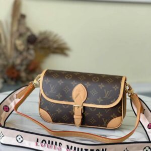 Louis Vuitton DIANE handbag with Size: 25.0 9.0 15.0 cm