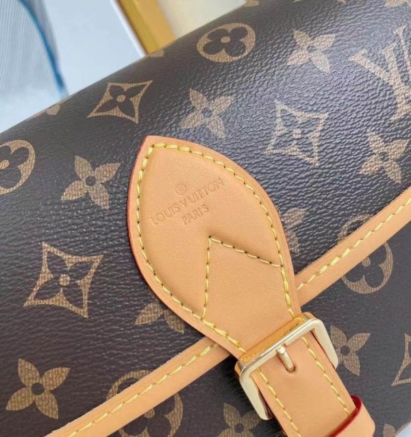 Louis Vuitton Retro Underarm Crossbody Bag