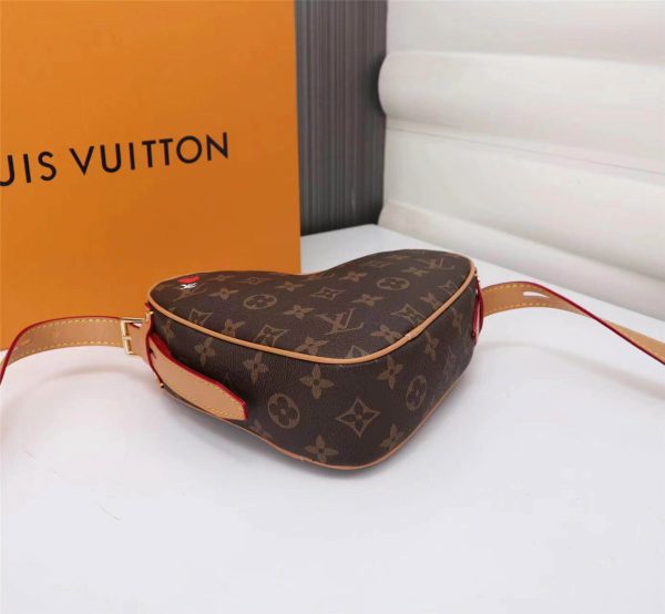 Louis Vuitton Model: 45149 Size: 22x20x6cm