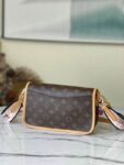 Louis Vuitton DIANE handbag with Size: 25.0 9.0 15.0 cm