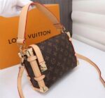 Louis Vuitton Model: 46358 Size: 23x16x6cm