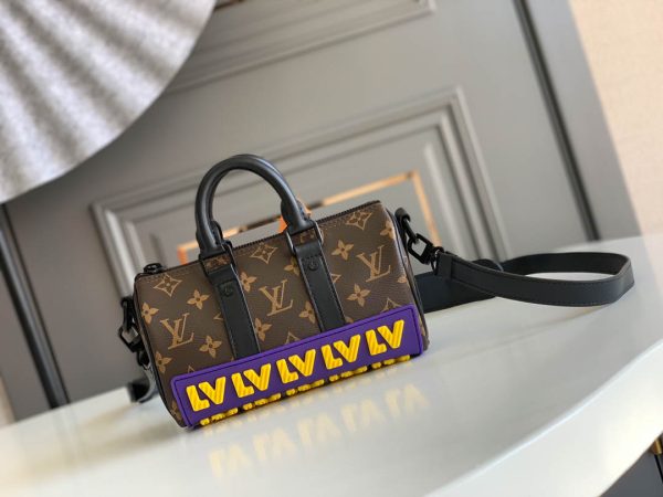 Autumn Collection LV Rubber theme Size: 21 x 12 x 9 cm