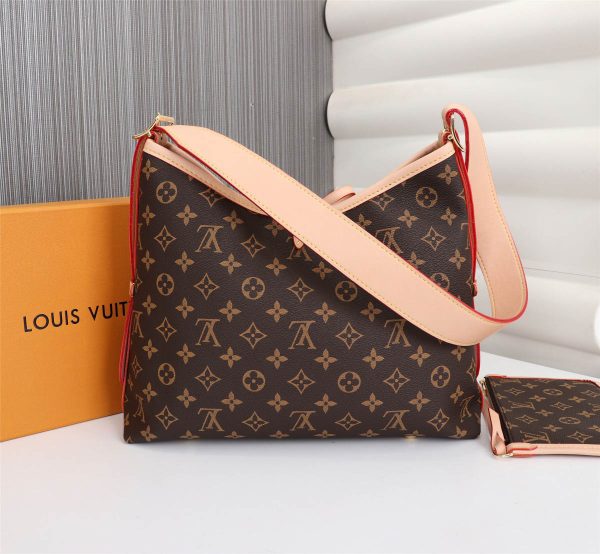 Louis Vuitton Model: 46283 Size: 34x28x11cm