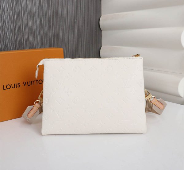 Louis Vuitton Model: 57790 Size: 26x20x12cm