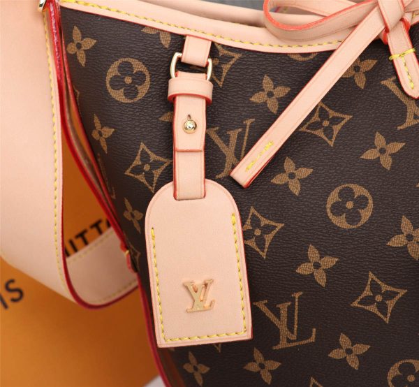 Louis Vuitton Model: 46283 Size: 34x28x11cm