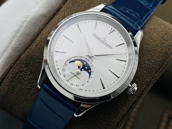 Jaeger-LeCoultre Ladies Watch Diameter: 34MM