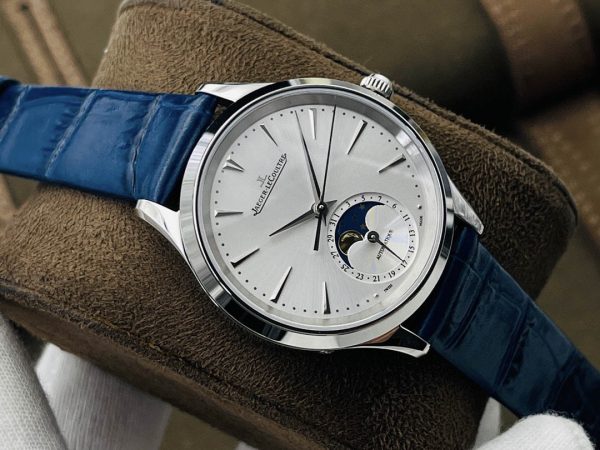 Jaeger-LeCoultre Ladies Watch Diameter: 34MM